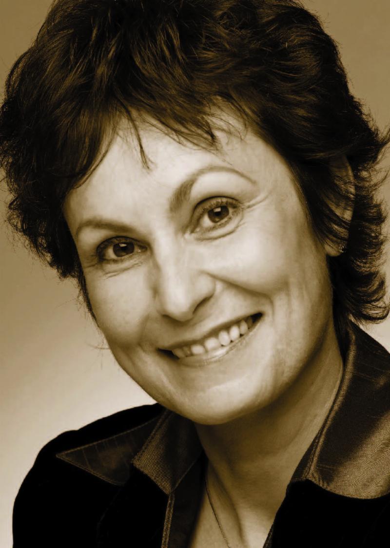 Jennifer Saunders (born 1958) Jennifer Saunders (born 1958)